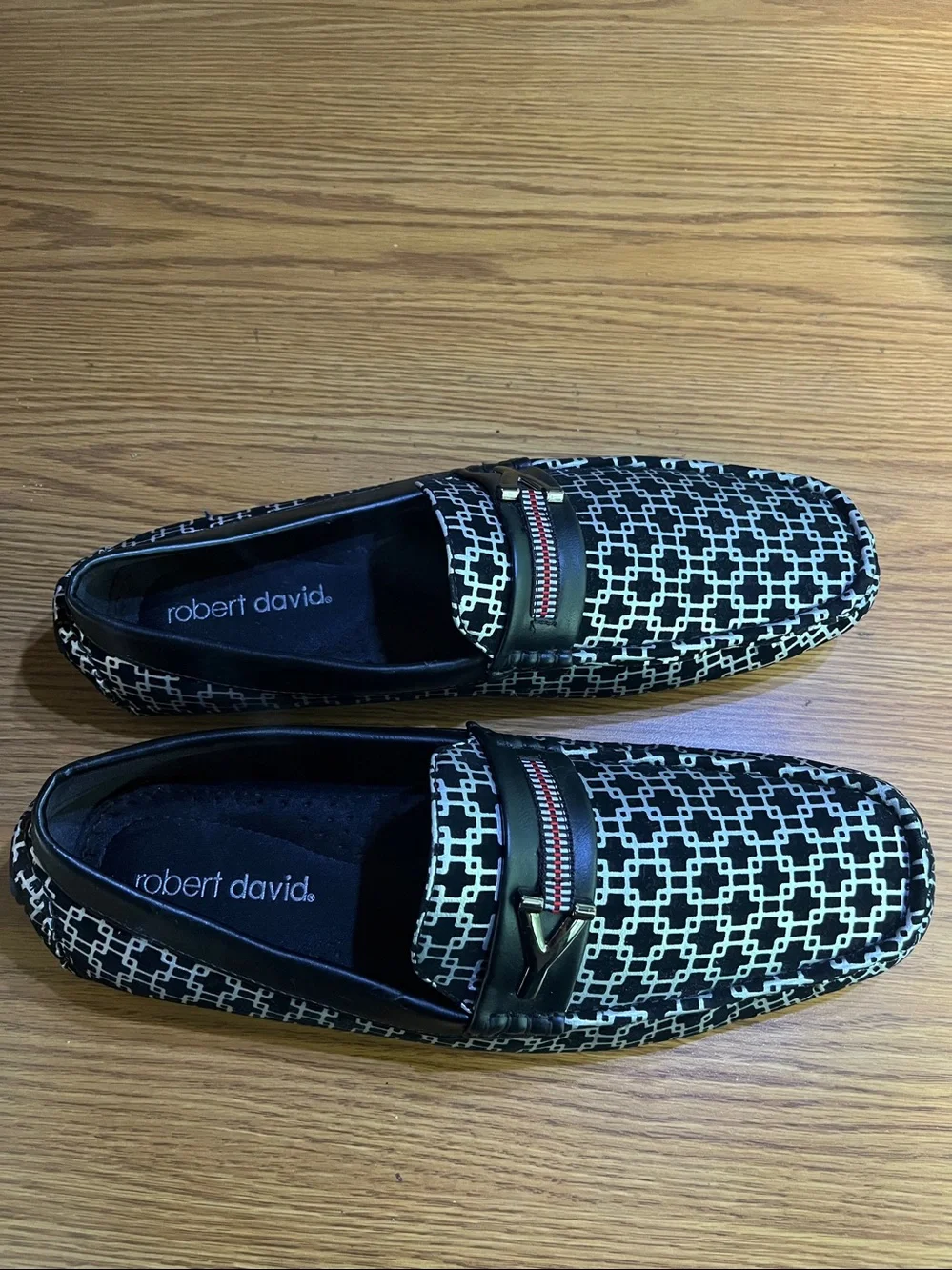 Robert David stylish black